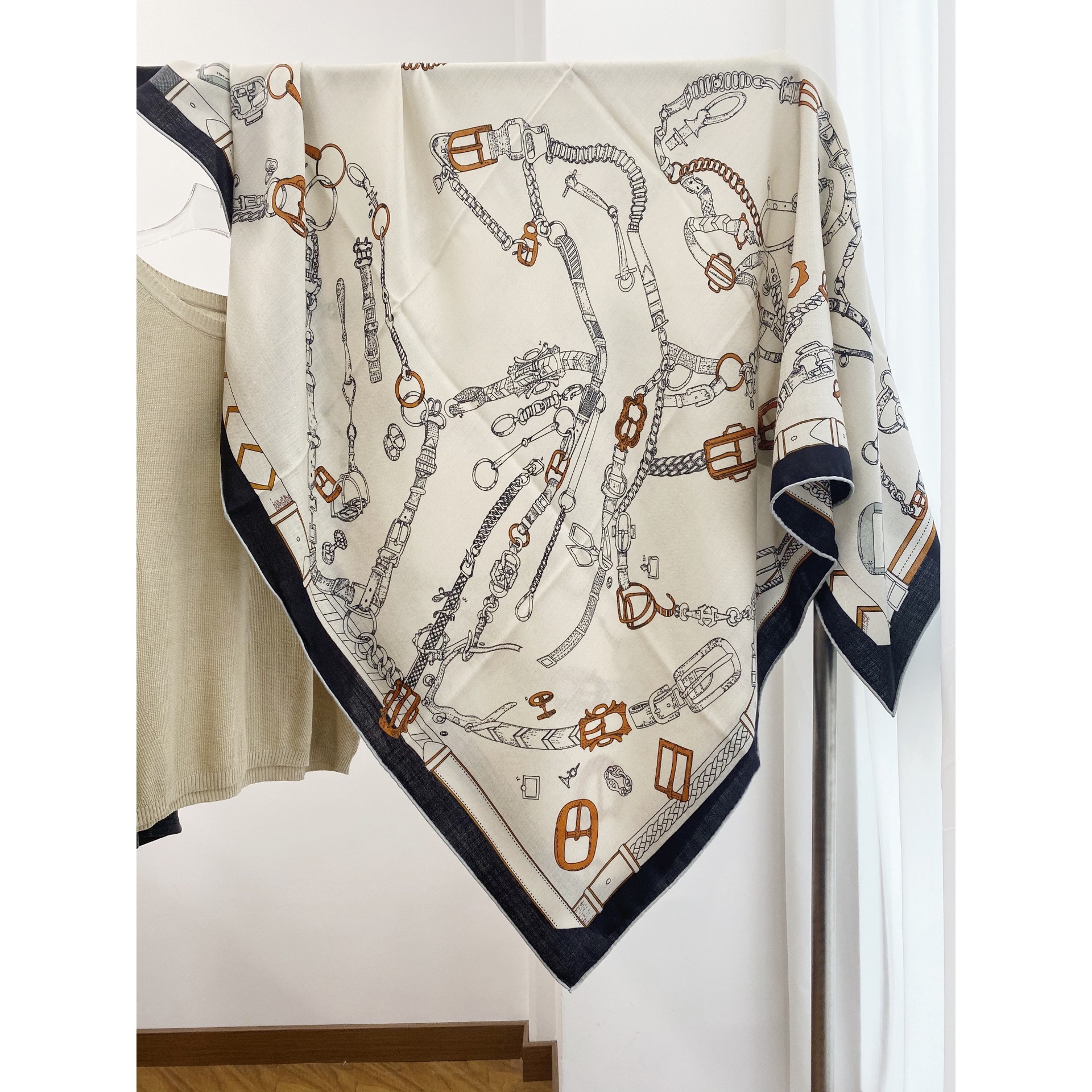 Winter Large Scarf Herms Hand  - Luxury Xmas Bags ulasan dan harga